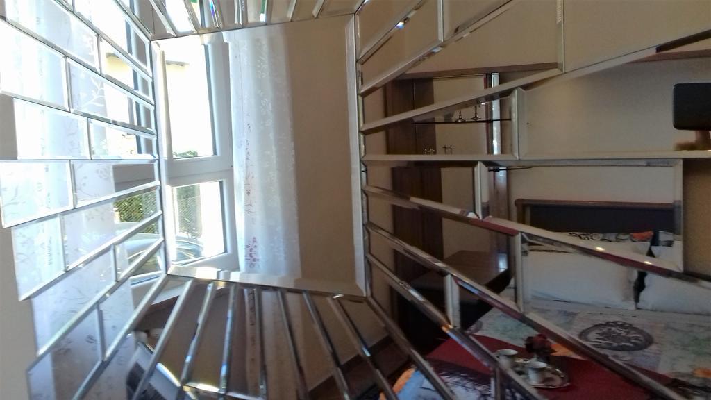 Appartamento Corallo Арона Екстериор снимка